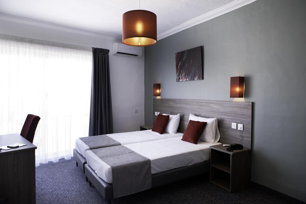 Spinola Hotel Saint Julian's Room photo